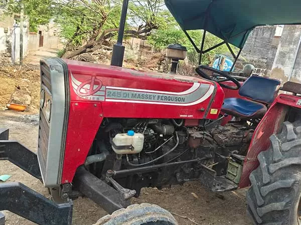 Massey Ferguson 245 DI