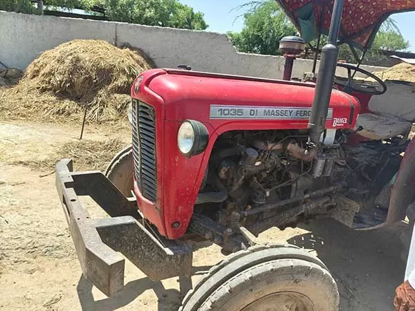 Tafe (Massey) Massey Ferguson 1035 DI