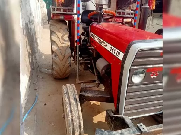 Tafe (Massey) Massey Ferguson 241 DI