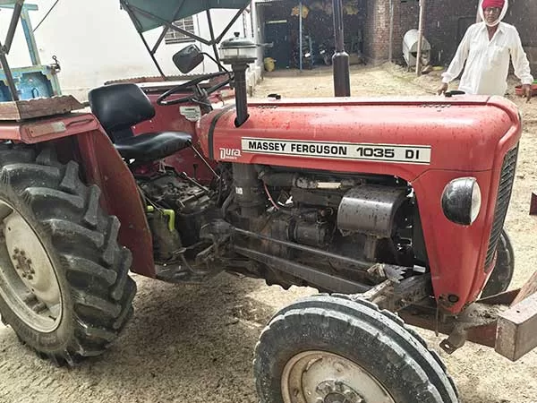 Tafe (Massey) Massey Ferguson 1035 DI 2011