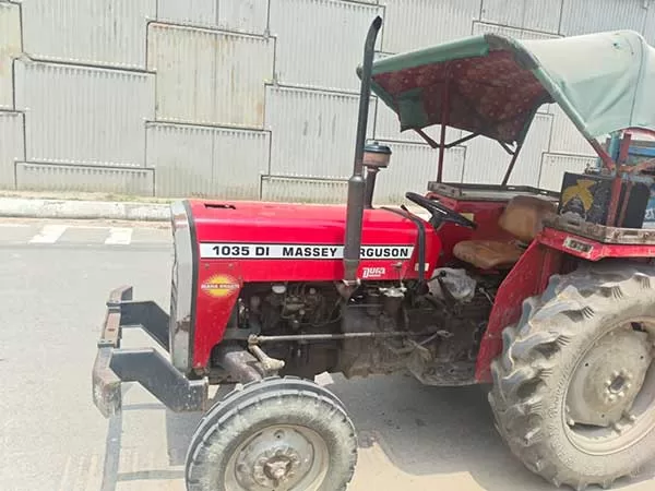 Tafe (Massey) Massey Ferguson 1035 DI Maha Shakti 2011
