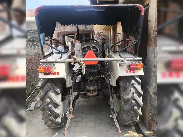 Eicher 242 xtrac 2021