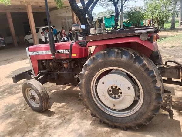 Tafe (Massey) Massey Ferguson 241 DI 2016