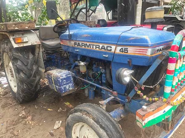Farmtrac 45 2010