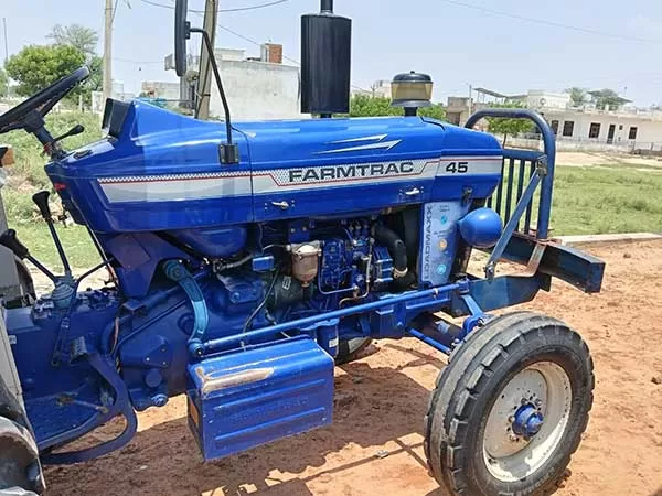 Farmtrac 45 2016
