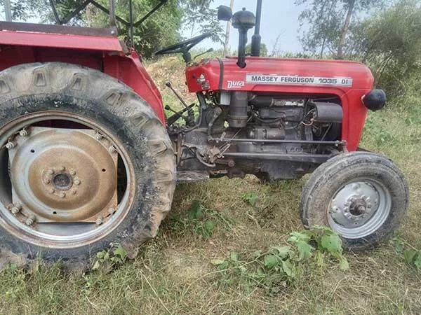 Tafe (Massey) Massey Ferguson 1035 DI 2009
