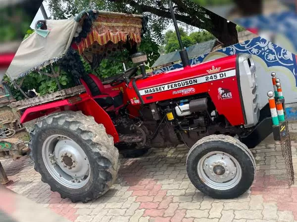Tafe (Massey) Massey Ferguson 245 DI Planetary Plus 2020