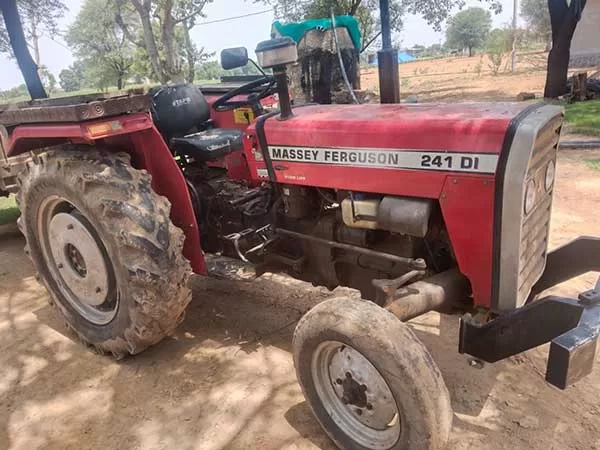 Tafe (Massey) Massey Ferguson 241 DI 2016