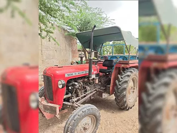 Tafe (Massey) Massey Ferguson 1035 DI 2011
