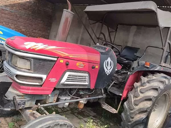 Mahindra ARJUN 605 DI MS V1 4WD 2005