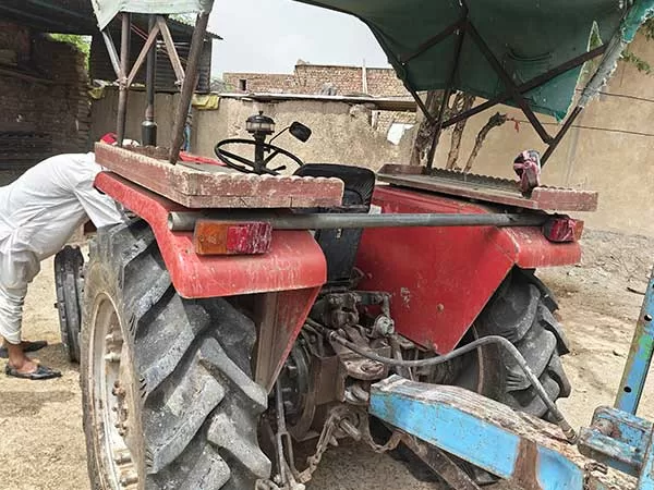 Tafe (Massey) Massey Ferguson 1035 DI 2011