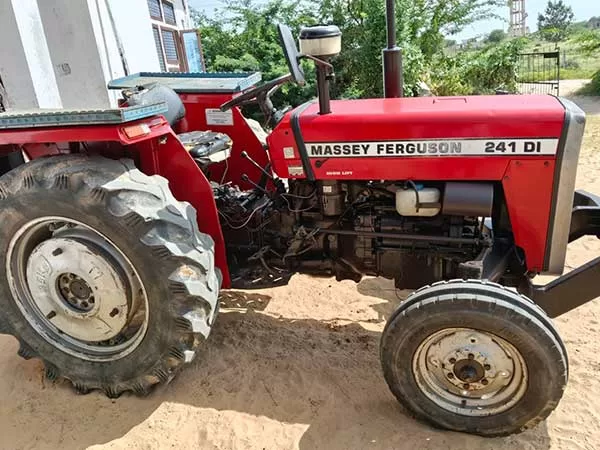 Tafe (Massey) Massey Ferguson 241 DI 2016