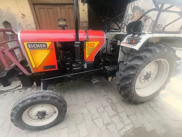 Eicher 242 xtrac 2021