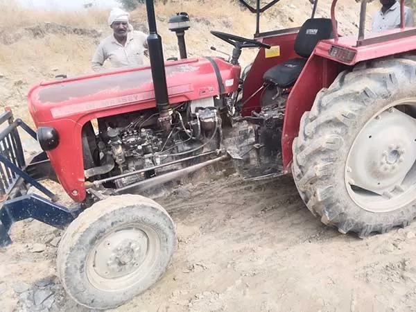 Tafe (Massey) Massey Ferguson 1035 DI 2012