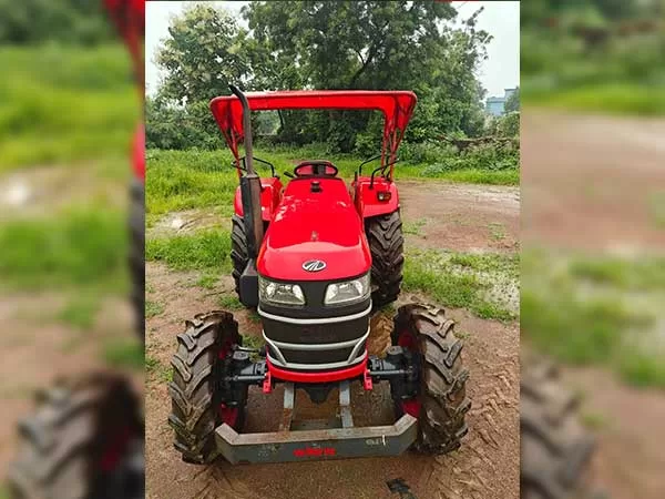 Mahindra YUVO TECH + 585 4WD 2023